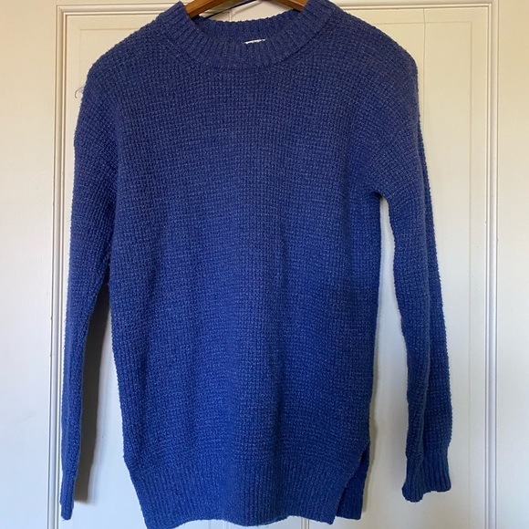 Royal blue, soft sweater 🍂 - Picture 1 of 3